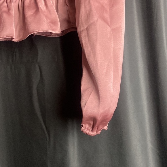 Host Pick 🎉NWT Lelis Clara Pink Silky Smock Top​ - Picture 6 of 11
